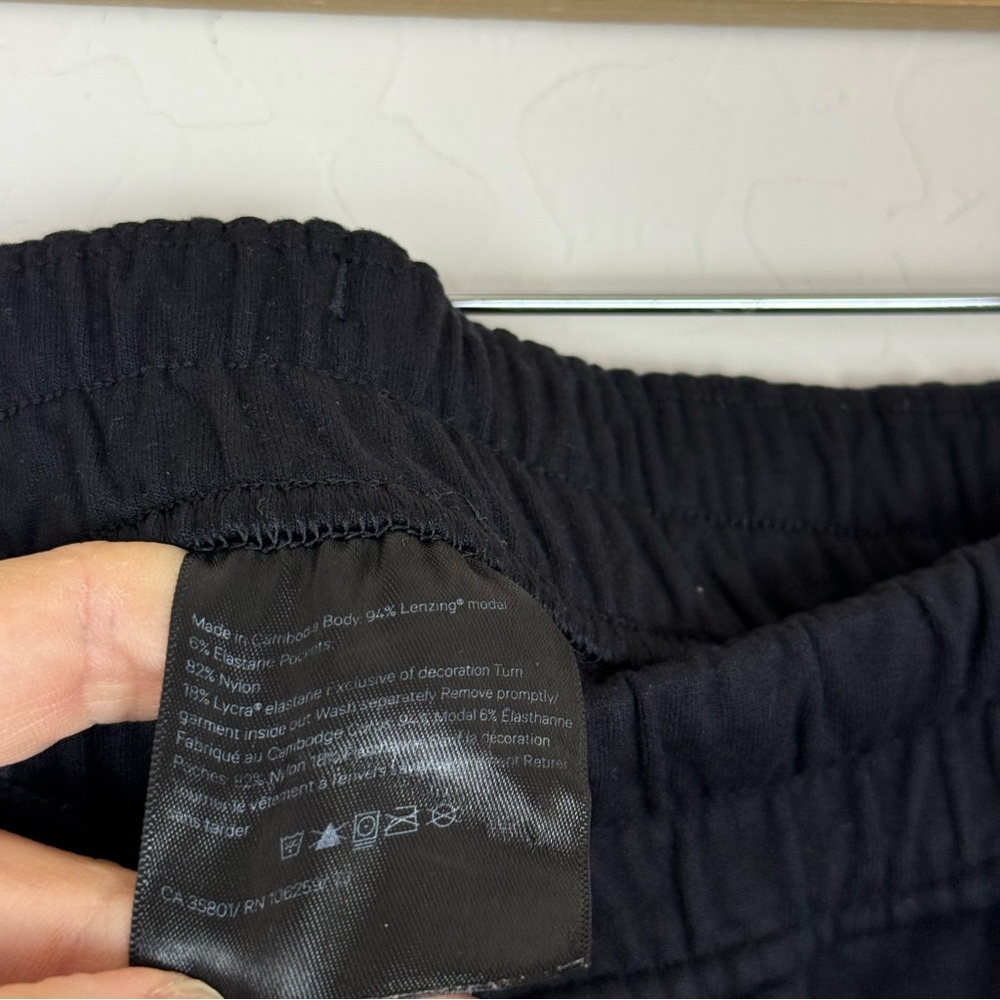 lululemon dream on cropped pants in black - Picture 9 of 10